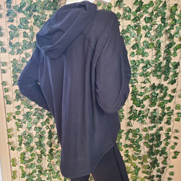 Move By Ardene Women's Black Mesh Raglan Sleeves Workout Hoodie size M - Picture 8 of 13